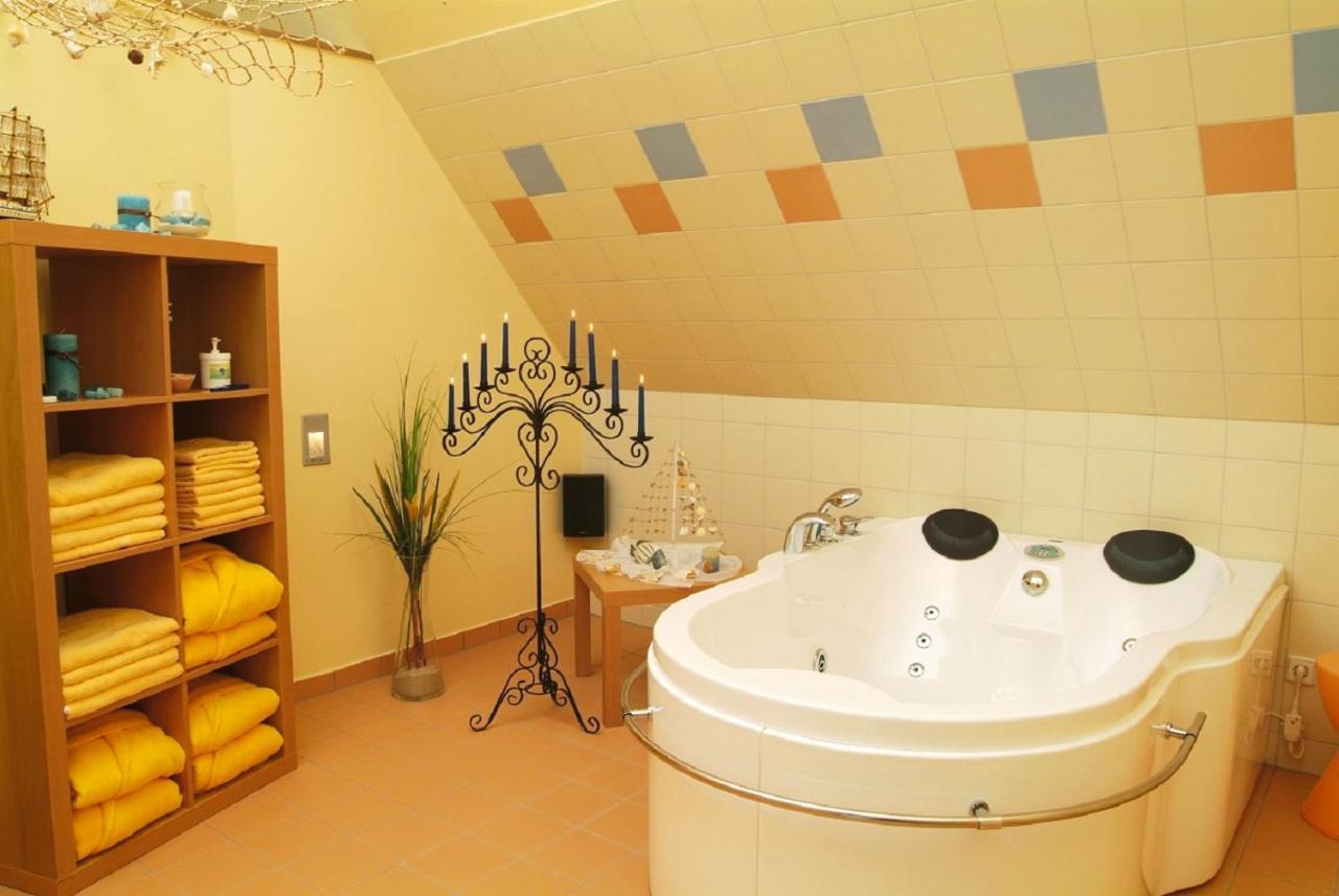 Alte Schleiferei Hotel Breitenbrunn  Buitenkant foto